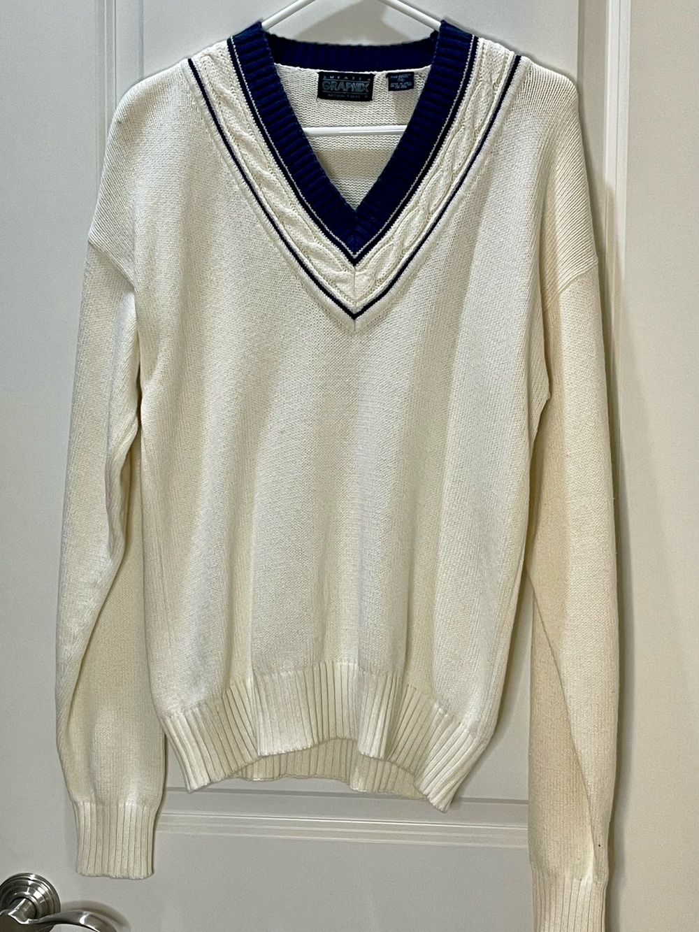 Sweater Graphix Vintage 100% Cotton Ivory V-Neck Sweater M